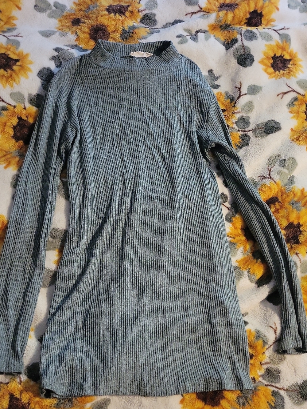 Ribbed Long-Sleeve Mock Neck Sweater - Teal